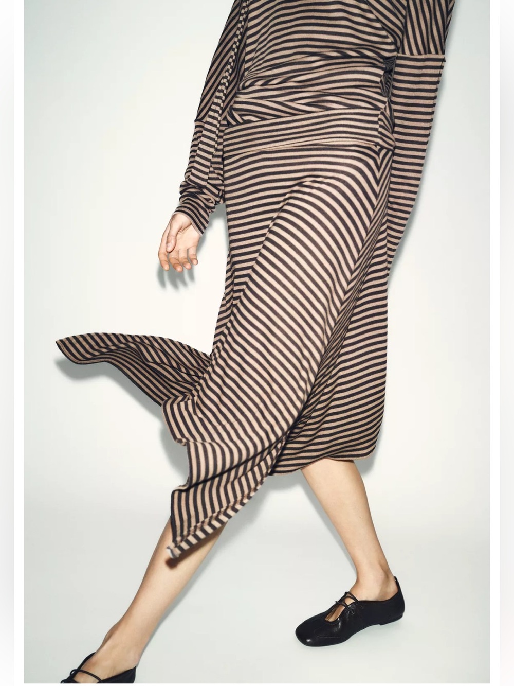 Zara ASYMMETRIC STRIPED SKIRT